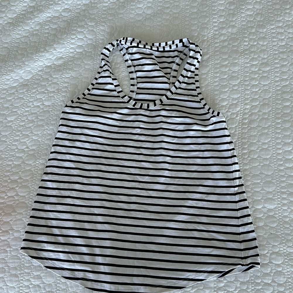 Like new lululemon tank